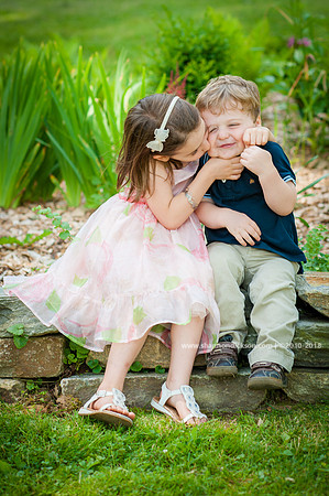 Shannon Dickson is a Fairfield County CT professional portrait photographer who specializes in family, children and wedding photography.